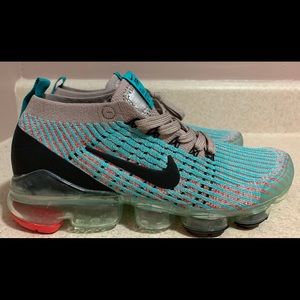 Nike Vapormax Flyknit 3 Women’s Size us 8